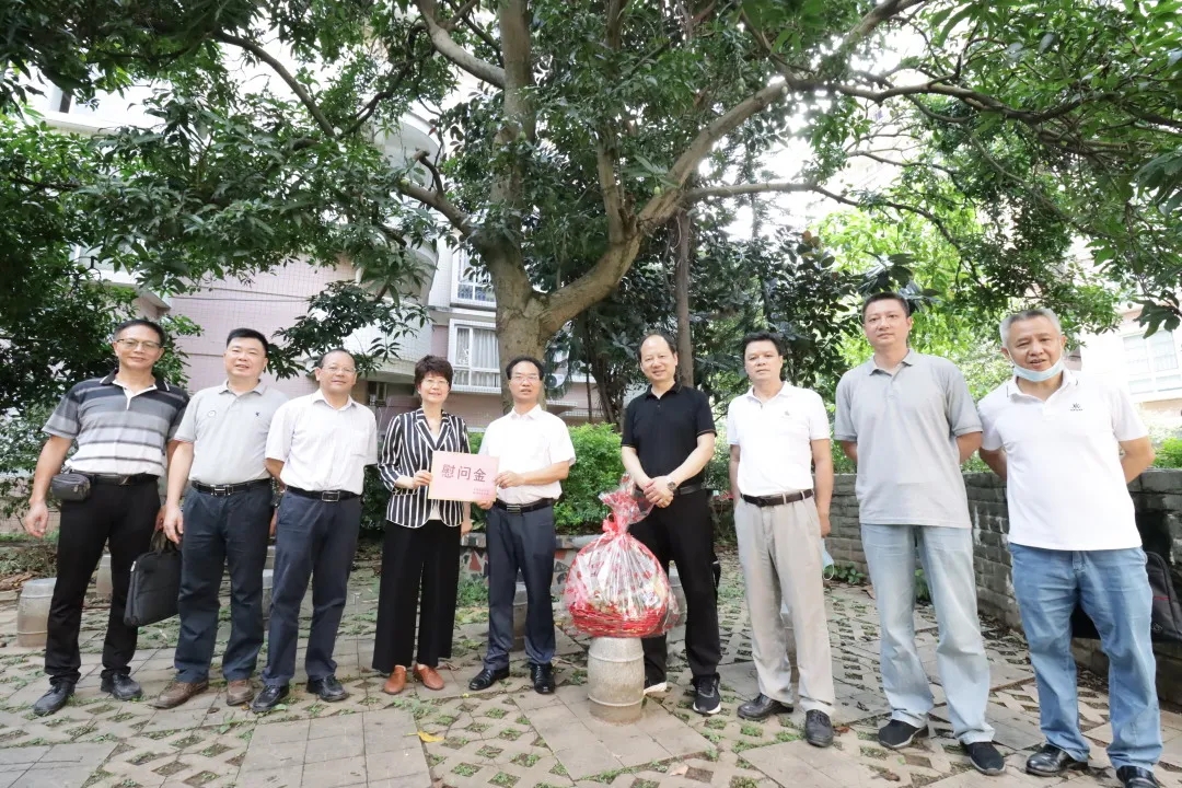 暖心！自治區(qū)總工會調(diào)研走訪慰問組到我市開展調(diào)研走訪慰問活動