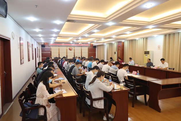 市總工會履職盡責(zé)維護職工合法權(quán)益，創(chuàng)造和諧社會環(huán)境喜迎二十大