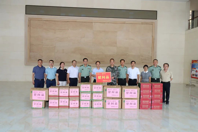 梧州市總工會(huì)領(lǐng)導(dǎo)班子“八一”走訪慰問部隊(duì)官兵，共敘軍民魚水情