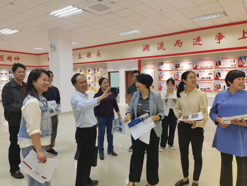 梧欽兩地工會(huì)召開(kāi)六堡茶、坭興陶勞模工匠 聯(lián)盟創(chuàng)新成果展籌備交流會(huì)