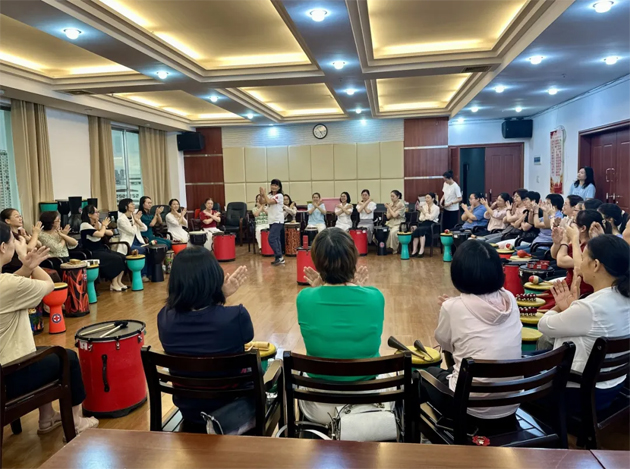 梧州市總工會女職工委員會開展“黨旗領(lǐng)航聚合力，情暖巾幗綻芳華” 主題活動